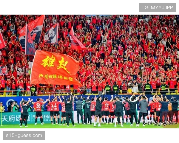 成都蓉城主场迎战河南队，争夺三分保卫争冠希望