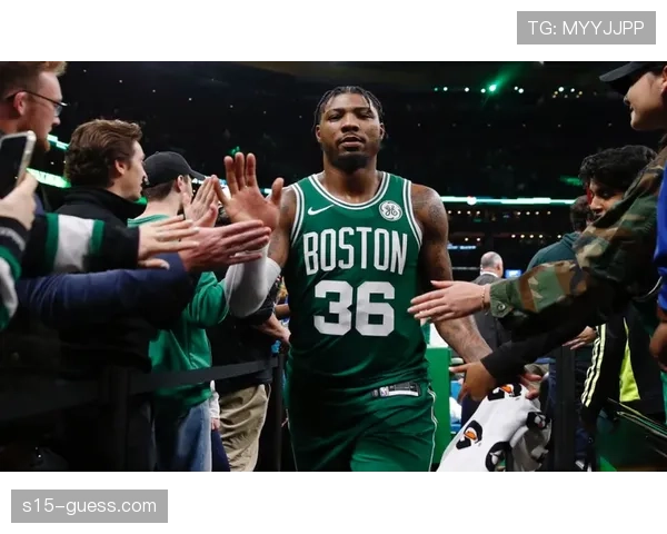 斯玛特千次抢断达里程碑，老将防守经验犹存