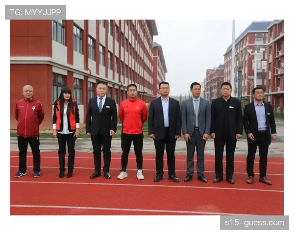 足球文化进校园，职业球员助力体教融合