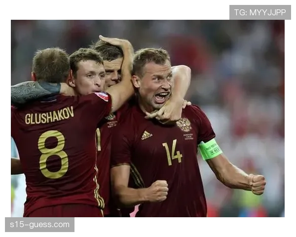 伊尔迪兹助攻后拥抱卡瓦尔,尤文青训组合默契尽显 伊尔迪兹助攻后拥抱卡瓦尔,尤文青训组合默契尽显