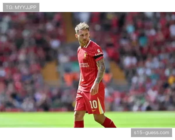 业余足球联赛蓬勃发展，英超俱乐部球探网络深入社区