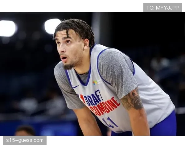 从发展联盟召回:猛龙队新秀锋线展现即战力,获得稳定轮换时间。 从发展联盟召回:猛龙队新秀锋线展现即战力,获得稳定轮换时间。