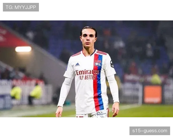 里昂中场核心卡克雷因膝伤赛季报销